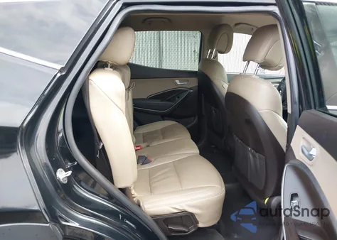 2017 Hyundai Santa Fe Sport 2.4L z USA, uszkodzony, nr VIN 5NMZUDLBXHH012930